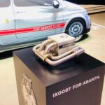 KUBO Abarth 595 Bluetooth ™ speaker connected to the replica of the Abarth muffler