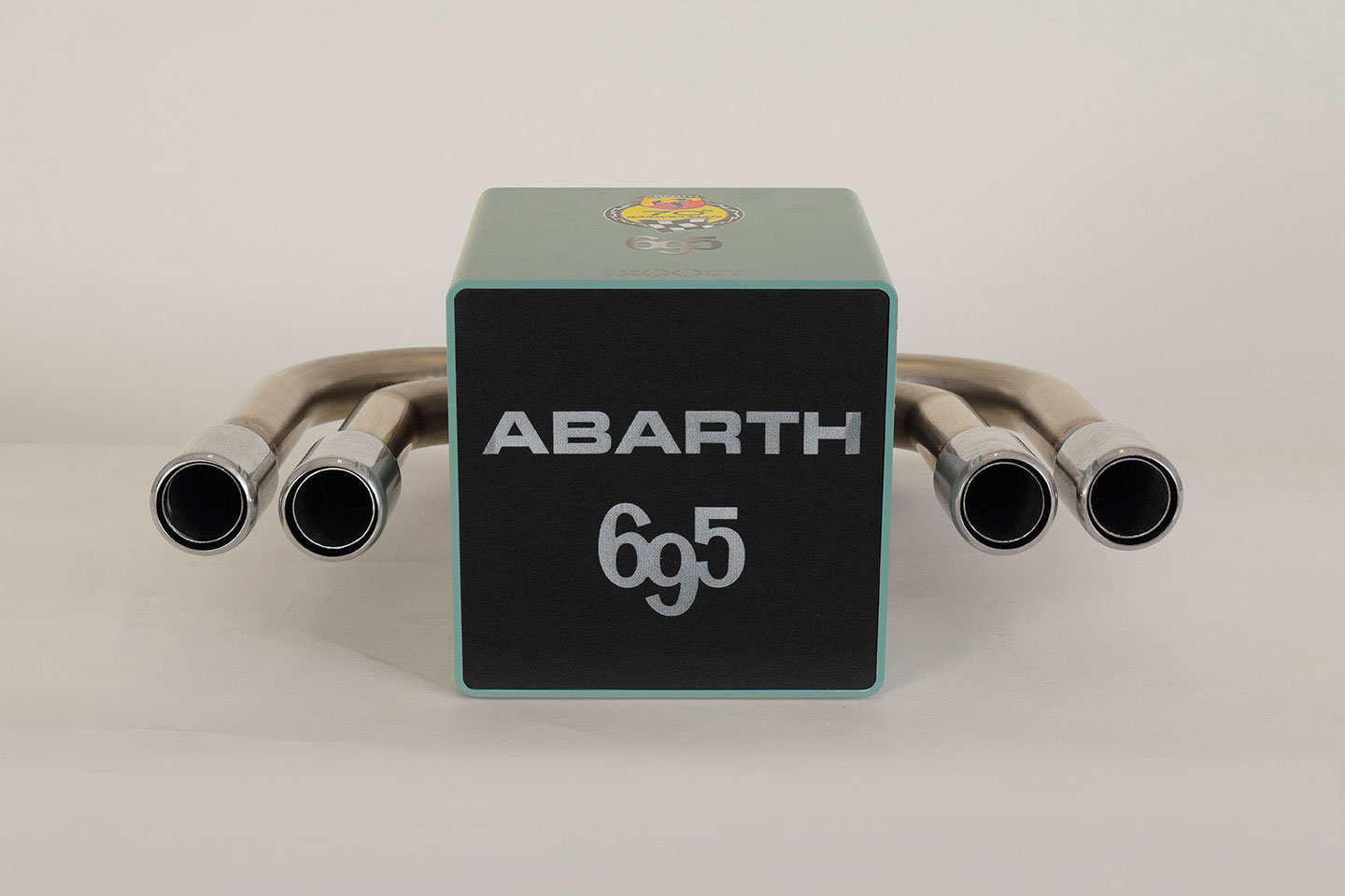 iXOOST KUBO ABARTH 695 stile e suono di alta qualità
